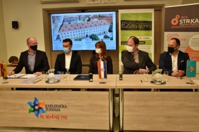 Potpisani ugovori za početak izvođenja radova uspostave RCK u zgradi „Oružane“ u Karlovcu